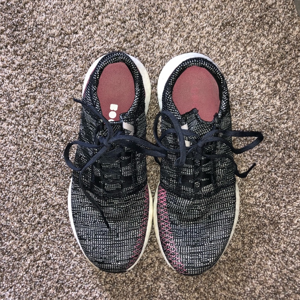 Women’s Adidas PureBoost Shoes Size 8.5